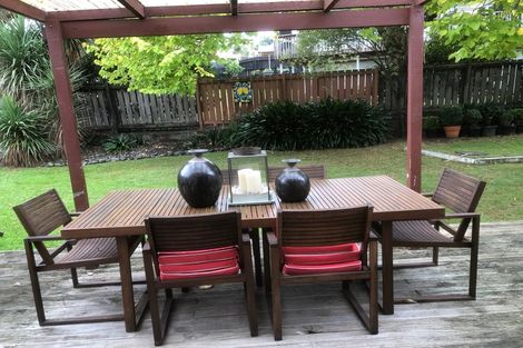 Photo of property in 2/21 Birman Close, Half Moon Bay, Auckland, 2012