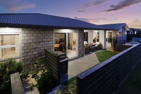 Photo of property in 7 Hoiho Place, Papamoa, 3118