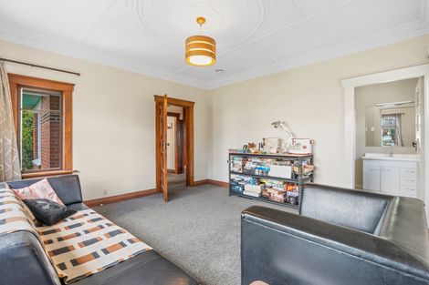 Photo of property in 79 Middleton Road, Kew, Dunedin, 9012