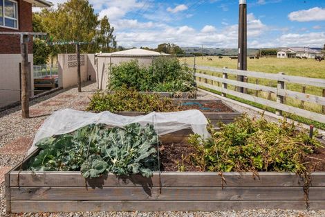 Photo of property in 570 Ashhurst Road, Ashhurst, Palmerston North, 4470