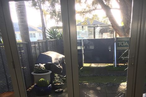 Photo of property in 3/88 Anzac Street, Takapuna, Auckland, 0622