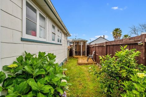 Photo of property in 76 Fairfield Road, Fairfield, Hamilton, 3214