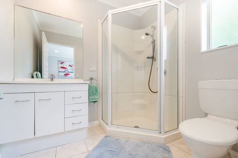 Photo of property in 17 Te Kupe Road, Paraparaumu Beach, Paraparaumu, 5032