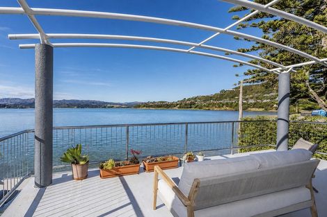 Photo of property in 85 Paremata Road, Paremata, Porirua, 5024