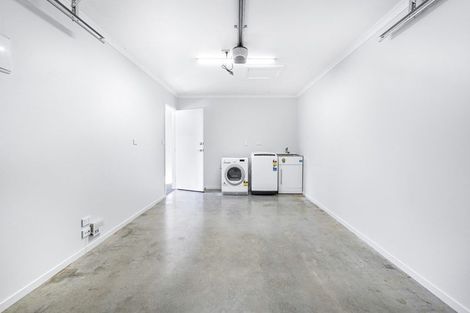 Photo of property in 2/23 Montgomery Crescent, Bader, Hamilton, 3206