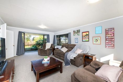 Photo of property in 24 Cedar Crescent, Feilding, 4702