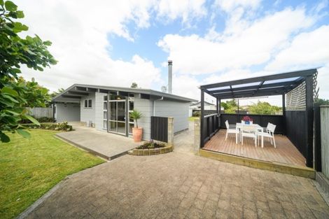 Photo of property in 9 Walker Crescent, Bulls, 4818