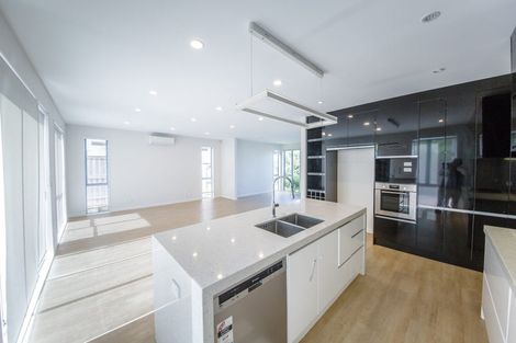 Photo of property in 27 Westerley Place, Long Bay, Auckland, 0630