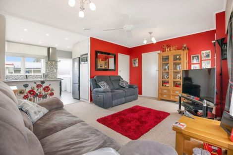 Photo of property in 1/30 Dale Crescent, Pakuranga, Auckland, 2010