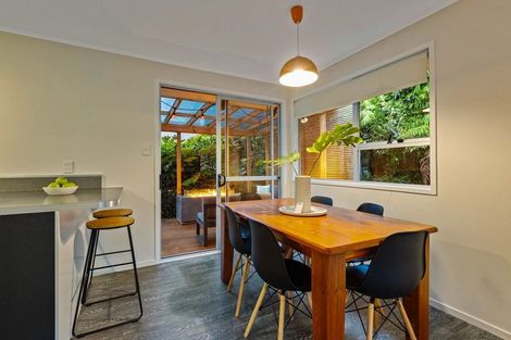 Photo of property in 94 Salamanca Road, Sunnynook, Auckland, 0620