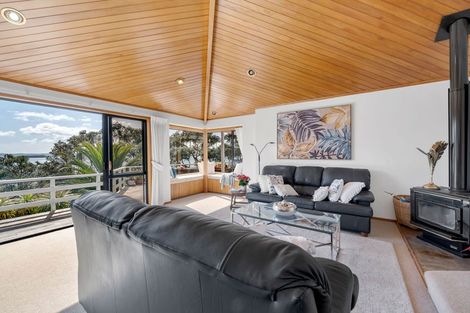 Photo of property in 16 Tainui Road, Cockle Bay, Auckland, 2014