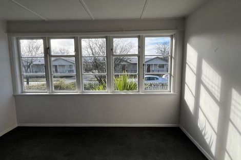 Photo of property in 2/23 Pitcairn Crescent, Bryndwr, Christchurch, 8053