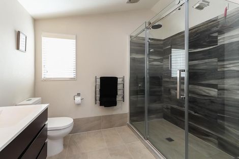 Photo of property in 43 Tawavale Street, Pukehangi, Rotorua, 3015