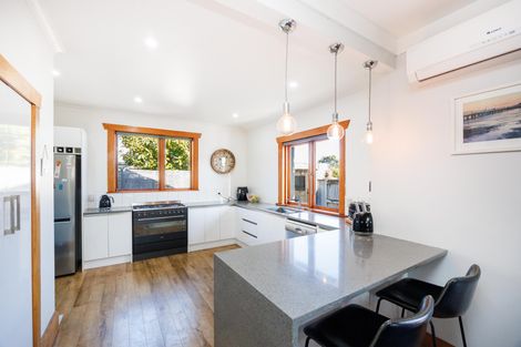 Photo of property in 116 Heretaunga Street, Palmerston North, 4414