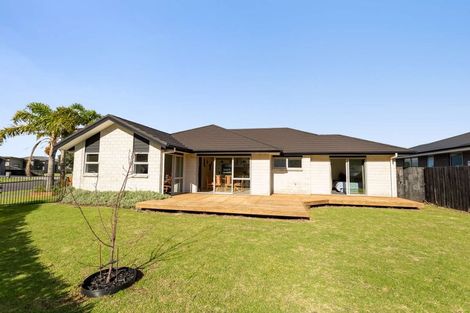 Photo of property in 17 Alf Simpson Drive, Whitianga, 3510