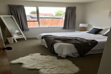 Photo of property in 2/3 Binstead Place, Avondale, Christchurch, 8061