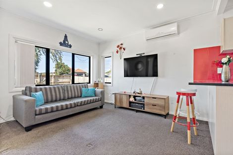 Photo of property in 1/20 Russell Road, Manurewa, Auckland, 2102