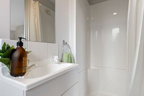 Photo of property in 4/67 Brockworth Place, Riccarton, Christchurch, 8011