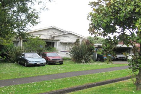 Photo of property in 72 Clayburn Road, Glen Eden, Auckland, 0602