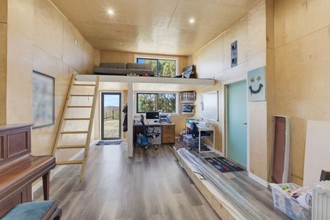 Photo of property in 161 Ranganui Road, Kaiwaka, 0573
