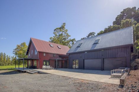 Photo of property in 377 Clevedon Kawakawa Road, Clevedon, Papakura, 2585