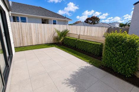 Photo of property in 2/12 Enderby Drive, Te Atatu Peninsula, Auckland, 0610