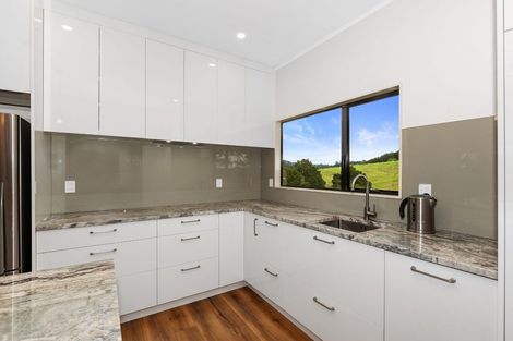 Photo of property in 18 Pataua Road North, Whareora, Whangarei, 0175