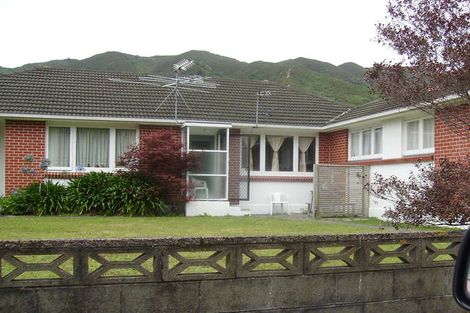 Photo of property in 2/5 Hinemoa Street, Waiwhetu, Lower Hutt, 5010