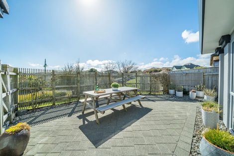 Photo of property in 12 Lanyon Place, Whitby, Porirua, 5024