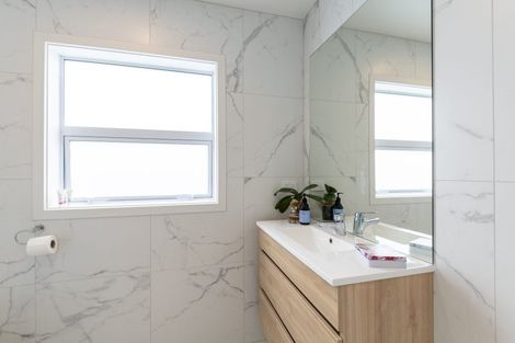 Photo of property in 16 Prestbury Grove, Churton Park, Wellington, 6037