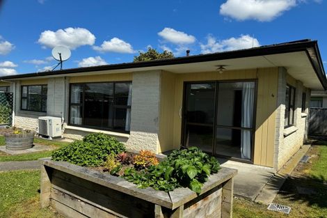 Photo of property in 4 Bethel Court, Milson, Palmerston North, 4414