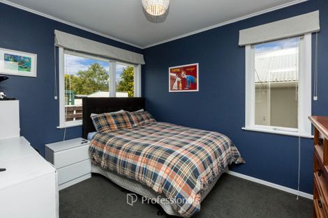 Photo of property in 35 Whirinaki Crescent, Heretaunga, Upper Hutt, 5018