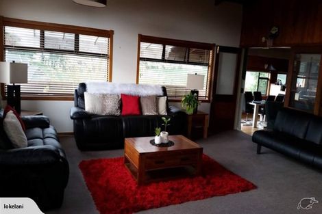 Photo of property in 12 Kaitake Place, Oakura, 4314