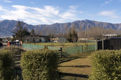 Photo of property in 17 Cirrus Place, Omarama, 9412