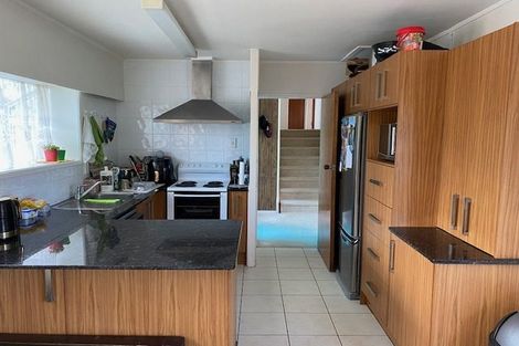 Photo of property in 679 East Coast Road, Browns Bay, Auckland, 0630