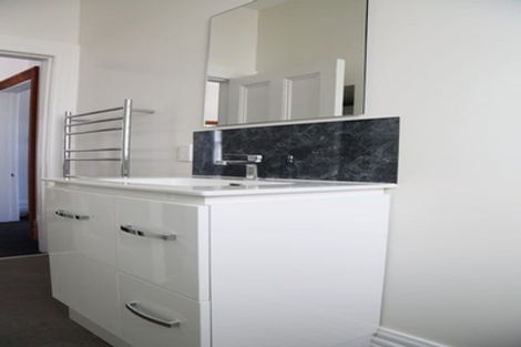 Photo of property in 1/12 Myrtle Crescent, Mount Cook, Wellington, 6021