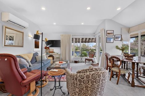 Photo of property in 8 Phoenix Place, Havelock North, 4130
