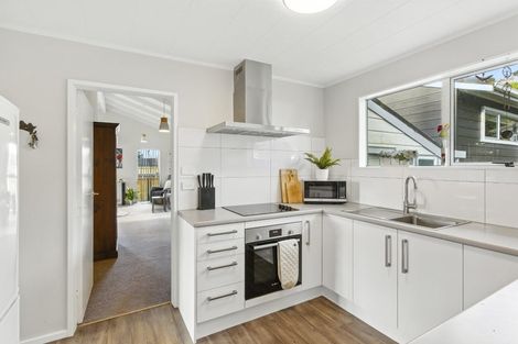 Photo of property in 6a Buckley Grove, Paraparaumu, 5032