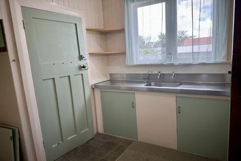Photo of property in 36 Saint Johns Avenue, Palmerston North, 4414