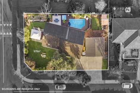 Photo of property in 2 Thomas Rea Place, Te Atatu South, Auckland, 0610