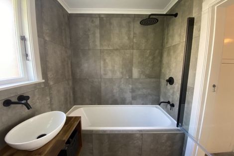 Photo of property in 2 Shirley Place, Kenmure, Dunedin, 9011