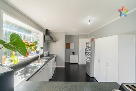 Photo of property in 258 Dowse Drive, Maungaraki, Lower Hutt, 5010