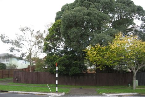 Photo of property in 132 Gossamer Drive, Pakuranga Heights, Auckland, 2010