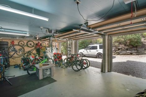 Photo of property in 11 Tall Tree Lane, Mount Creighton, Queenstown, 9371