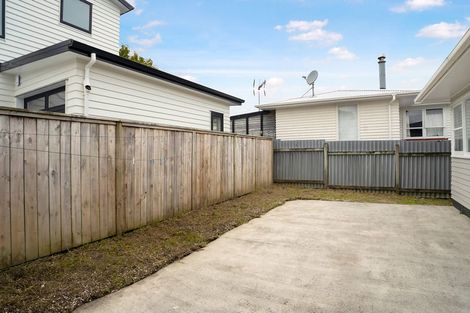 Photo of property in 11 Oriana Avenue, Lynfield, Auckland, 1042