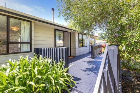 Photo of property in 20 Linwood Drive, Paraparaumu, 5032