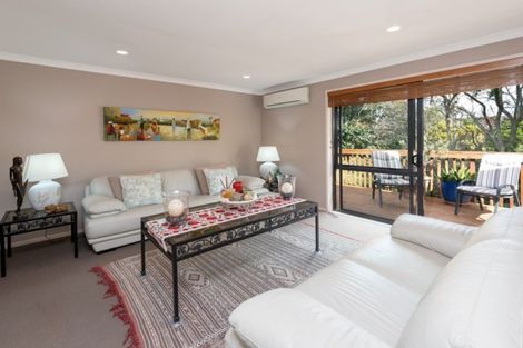 Photo of property in 29a Advene Road, Cockle Bay, Auckland, 2014