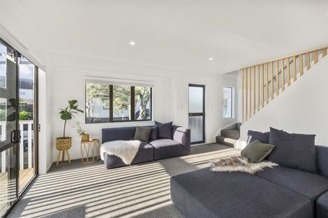 Photo of property in 1/136 Bradbury Road, Botany Downs, Auckland, 2010