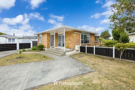 Photo of property in 15a Bonnie Glen Crescent, Ebdentown, Upper Hutt, 5018