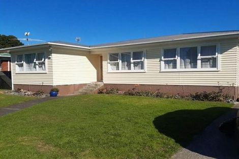 Photo of property in 76 Rosehill Drive, Rosehill, Papakura, 2113